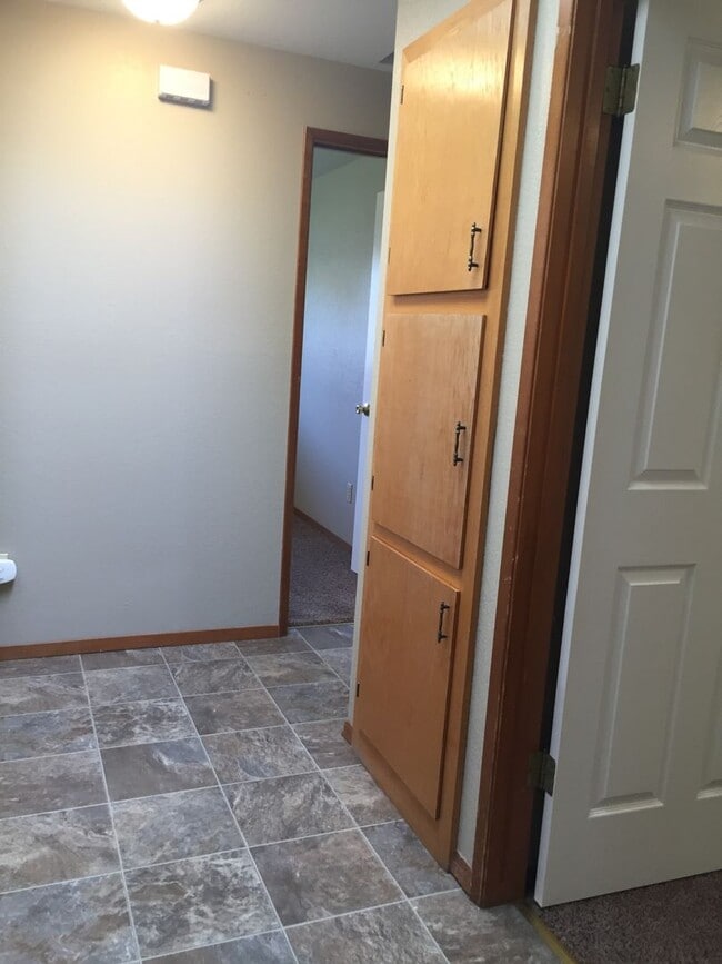 3403 W Prasch Ave in Yakima, WA - Building Photo - Building Photo