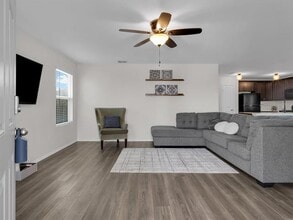 4435 Culrin Wy in Heartland, TX - Building Photo - Building Photo