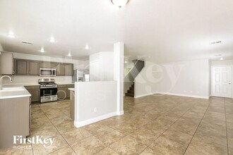8428 Lost Gold Ave in Las Vegas, NV - Building Photo - Building Photo