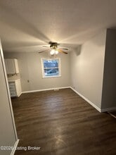 3823 Manner Dale Dr in Louisville, KY - Building Photo - Building Photo