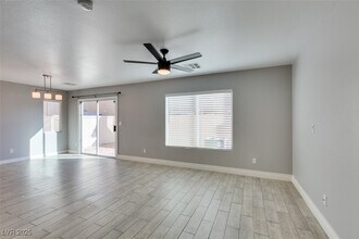 5660 N Balsam St in Las Vegas, NV - Building Photo - Building Photo