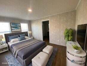 27 Bradley Ln in West Branch, IA - Building Photo - Building Photo