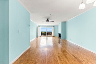 1001 Shore Line Dr in Alameda, CA - Building Photo - Building Photo