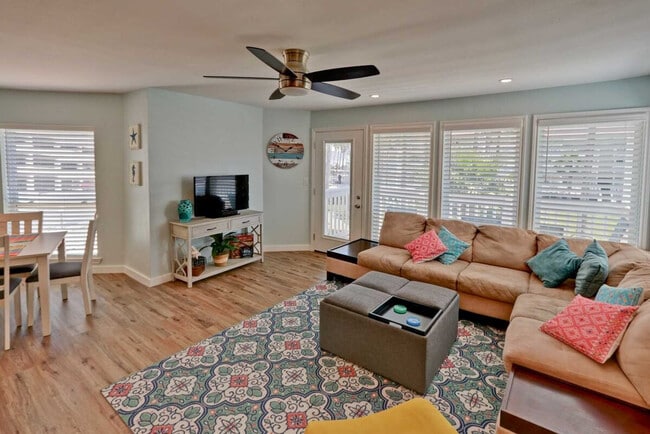 200 Padre Blvd in South Padre Island, TX - Building Photo - Building Photo
