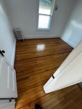 83 Cromwell Ave, Unit Cromwell 1st in Staten Island, NY - Foto de edificio - Building Photo