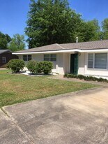 827 Greg Dr in Montgomery, AL - Building Photo