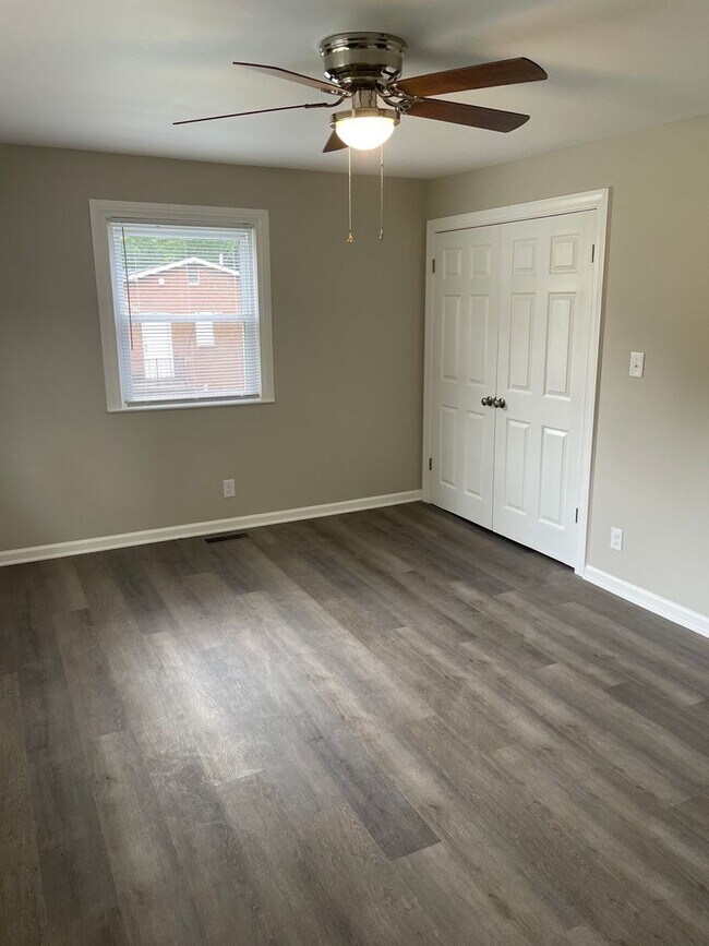 1617 Emerald St in Winston-Salem, NC - Building Photo - Building Photo