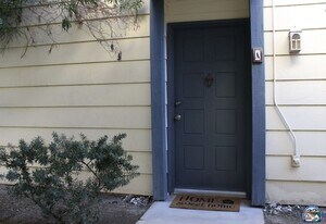 1736 W Olive Ave in El Centro, CA - Building Photo