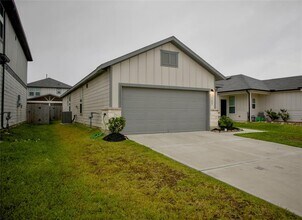 17827 Pumpkin Vine Dr in Hockley, TX - Building Photo - Building Photo