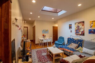 21 Gibbs St in Brookline, MA - Building Photo