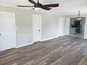 904 Snow St in Oxford, AL - Building Photo - Building Photo
