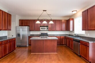 8 Parkmont Ct in Dallas, GA - Building Photo - Building Photo
