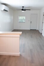 1003 Cypress Ave in Sanford, FL - Foto de edificio - Building Photo