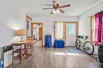 14 S Pine St in East Lyme, CT - Building Photo - Building Photo