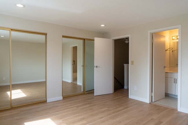 21511 4th Ave W, Unit A62 in Bothell, WA - Building Photo - Building Photo