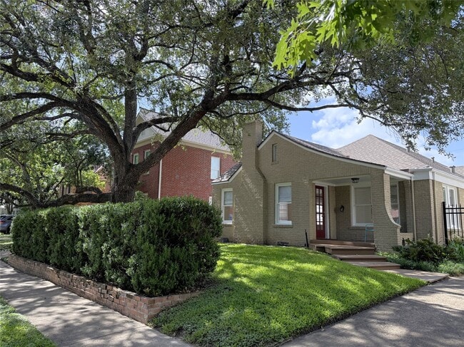 property at 2312 Quenby St