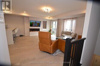 322 Pilot Private in Ottawa, ON - Building Photo - Building Photo