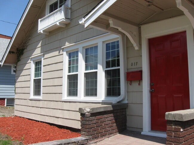 property at 517 S 35th St