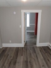 26 North St in Augusta, ME - Foto de edificio - Building Photo