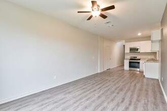 8001 Marydean Ave in Fort Worth, TX - Building Photo - Building Photo