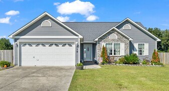 119 Silver Queen Ln in Richlands, NC - Building Photo