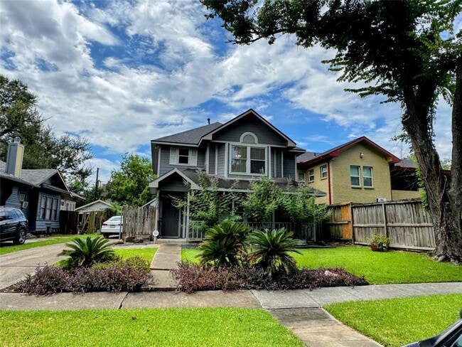 property at 4708 Park Dr