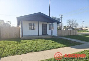 529 Main St in Delano, CA - Building Photo