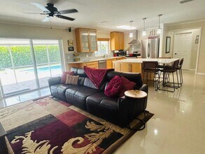 5430 Guildcrest St in Greenacres, FL - Building Photo - Building Photo