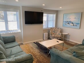 122 Ocean Ave in Point Pleasant Beach, NJ - Building Photo - Building Photo