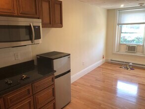 297 Newbury St, Unit #10 in Boston, MA - Foto de edificio - Building Photo