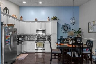 9 Ruby Ct in Franklin Township, NJ - Building Photo - Building Photo