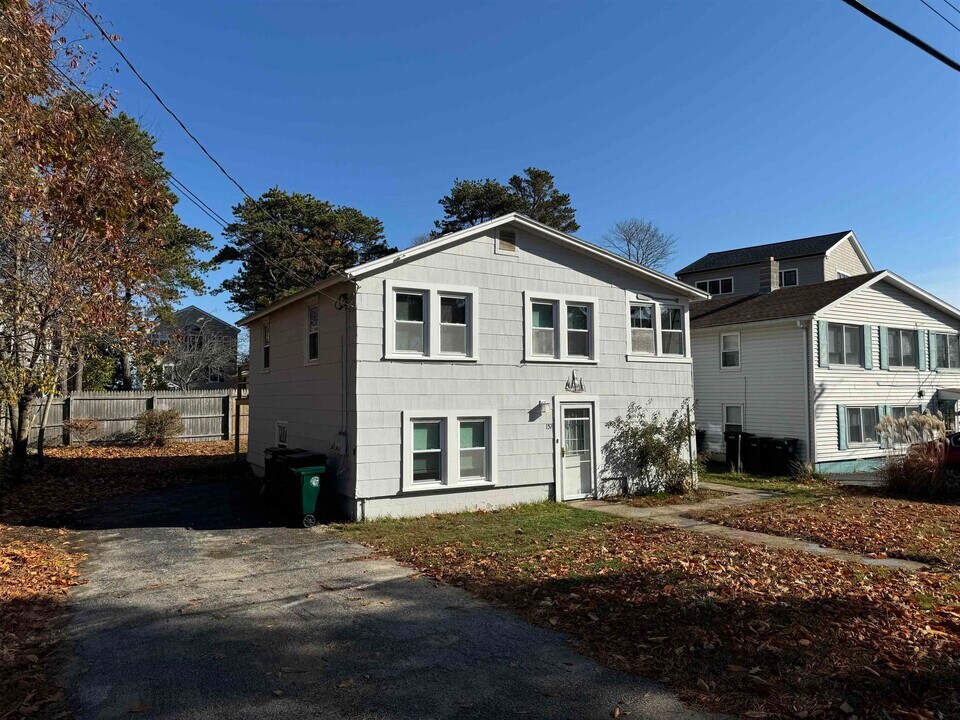 157 Hills Beach Rd in Biddeford, ME - Building Photo