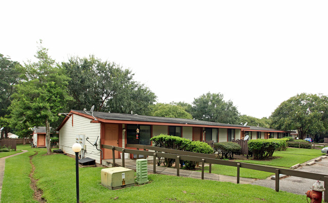 Grand Oaks Apartments in Foley, AL - Foto de edificio - Building Photo