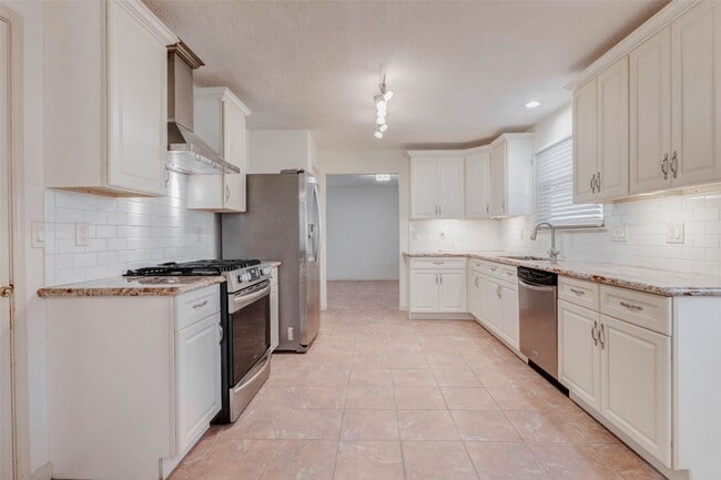 22618 Dabney Manor Ln