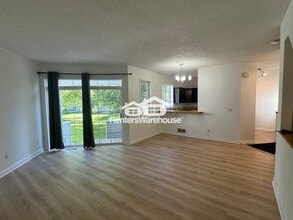 2088 Mainstreet in Hopkins, MN - Building Photo - Building Photo