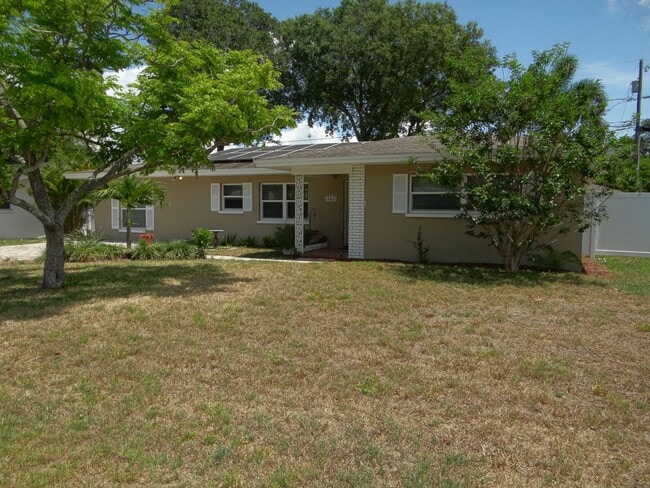 property at 1805 Greenhill Dr