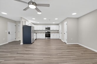 7055 Hanesbrook Cir in Clemmons, NC - Building Photo - Building Photo