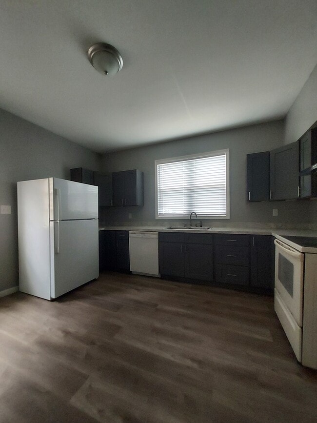 property at 17 W Shields St