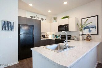 4435 N Longview Ave, Unit 15P in Phoenix, AZ - Building Photo - Building Photo
