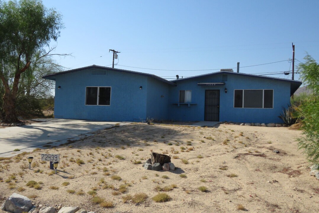72439 Sun Valley Dr in Twentynine Palms, CA - Building Photo