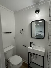 1307 Willow Rd in Greensboro, NC - Building Photo - Building Photo