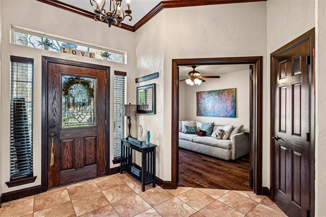 8918 N Longwood Dr in Granbury, TX - Building Photo - Building Photo