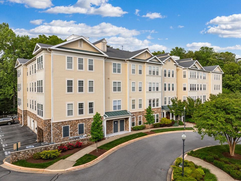 Lakeland Ridge Condominiums in Gaithersburg, MD - Foto de edificio