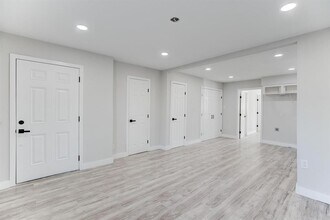 207 Betral St in Houston, TX - Foto de edificio - Building Photo