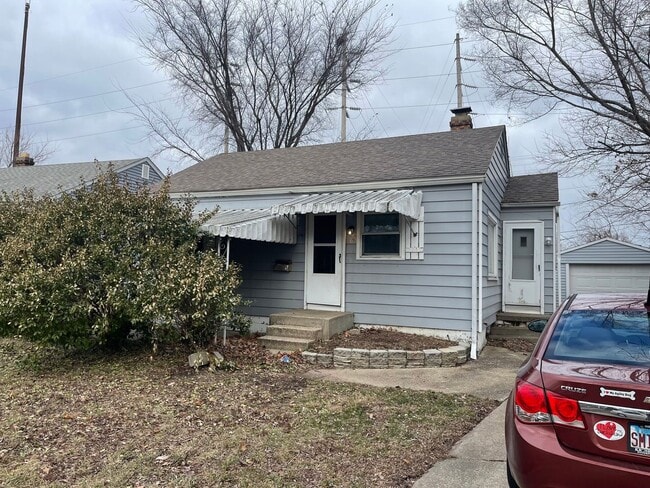 property at 17 Ruth Ct