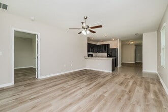 10213 Mangrove Well Rd in Sun City Center, FL - Building Photo - Building Photo