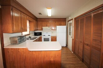60 Crowndale Ct in Sumter, SC - Building Photo - Building Photo