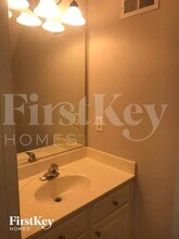 2900 Hickman Ln, Unit Main-414 in Winston-Salem, NC - Foto de edificio - Building Photo