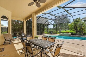 20002 Grande Lake Dr in Estero, FL - Foto de edificio - Building Photo