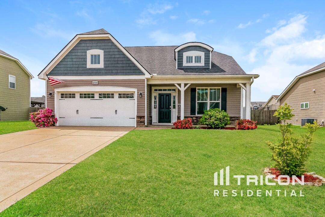 232 Crane Way in Bunnlevel, NC - Building Photo